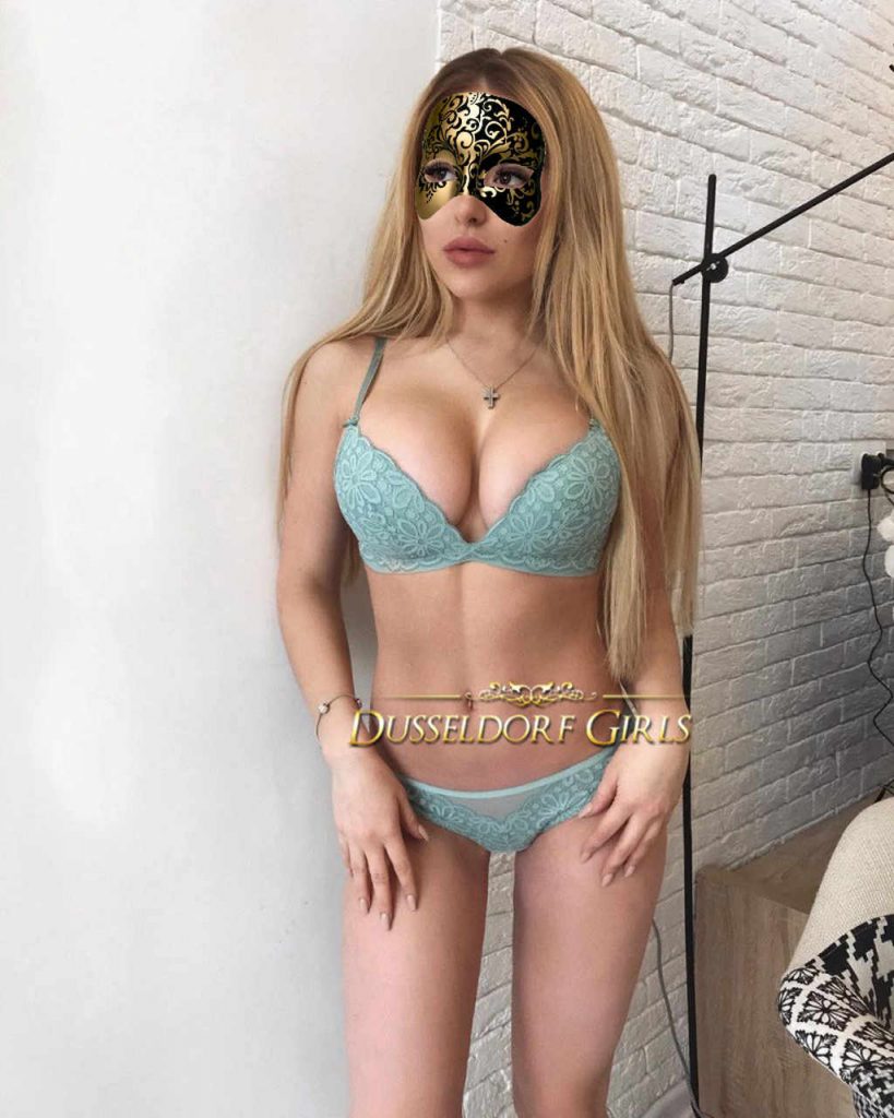Aufgeschlossene escort dame