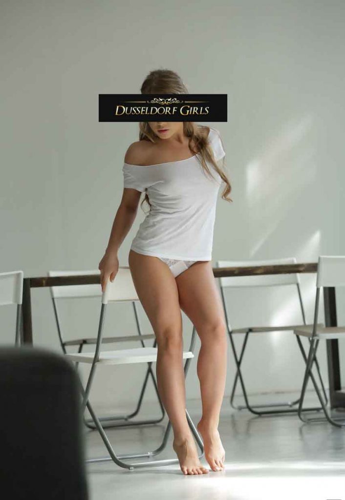 zerbrechliche escort dame Köln